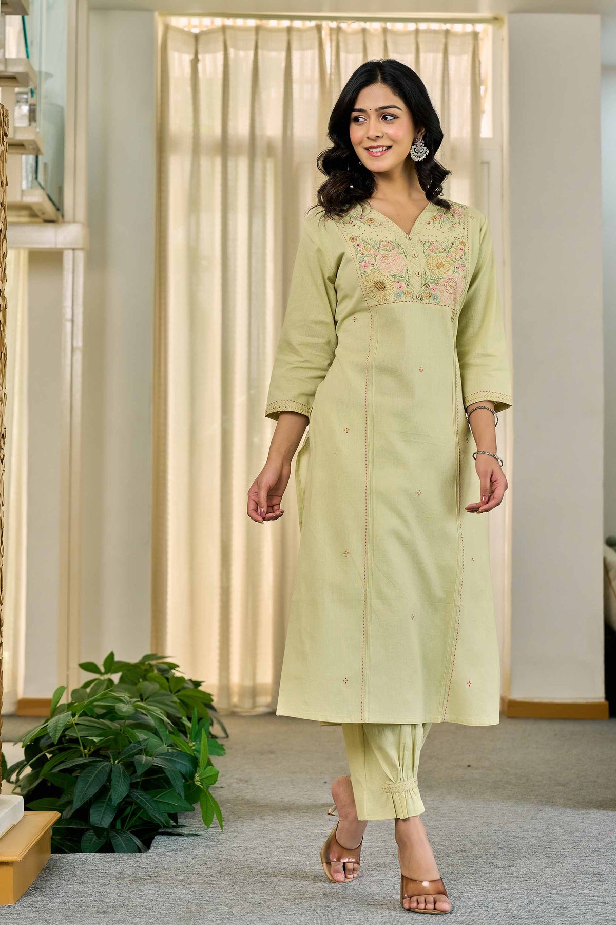 Ruhani Pistachio Green Kurti Set